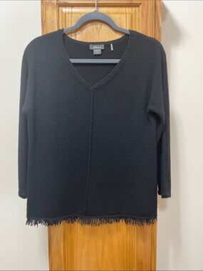 Pure Amici Black V-Neck Cashmere Fringe Hem Sweater Size Medium